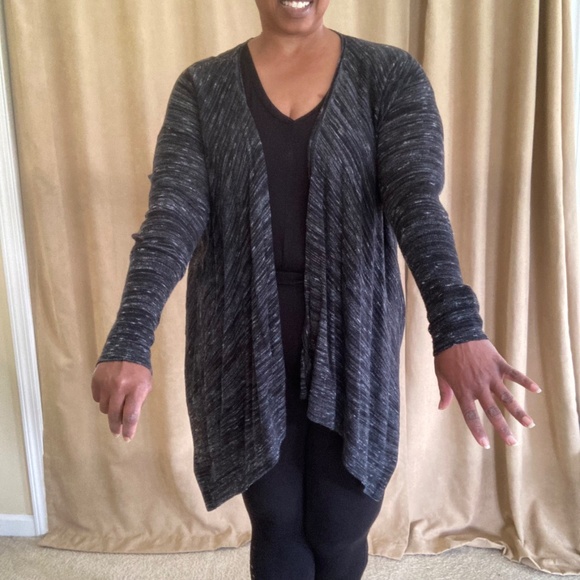 Lane Bryant Hi-Lo Cardigan Sweater, Black, size 14/16 - Picture 7 of 15